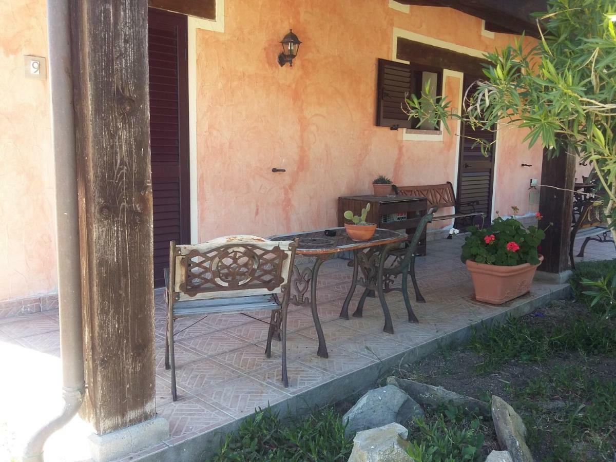 Agriturismo Pedru Caddu Tula Buitenkant foto